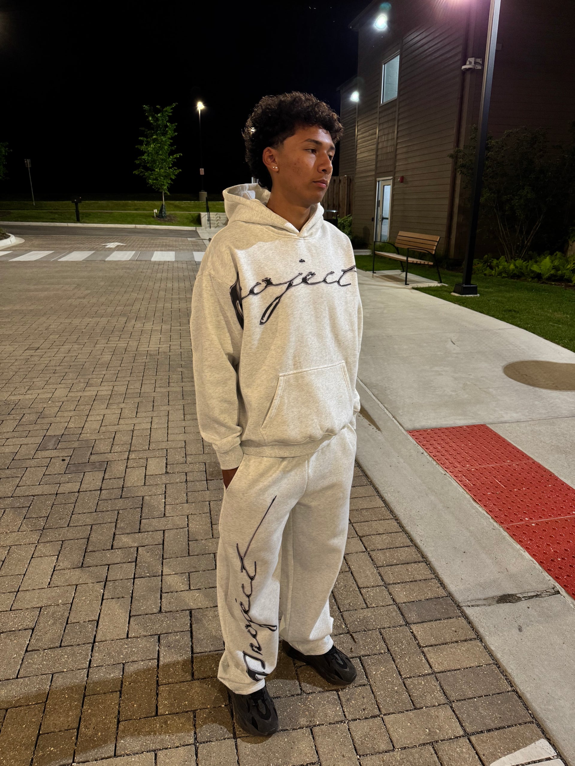RO SCRIPT HOODIE